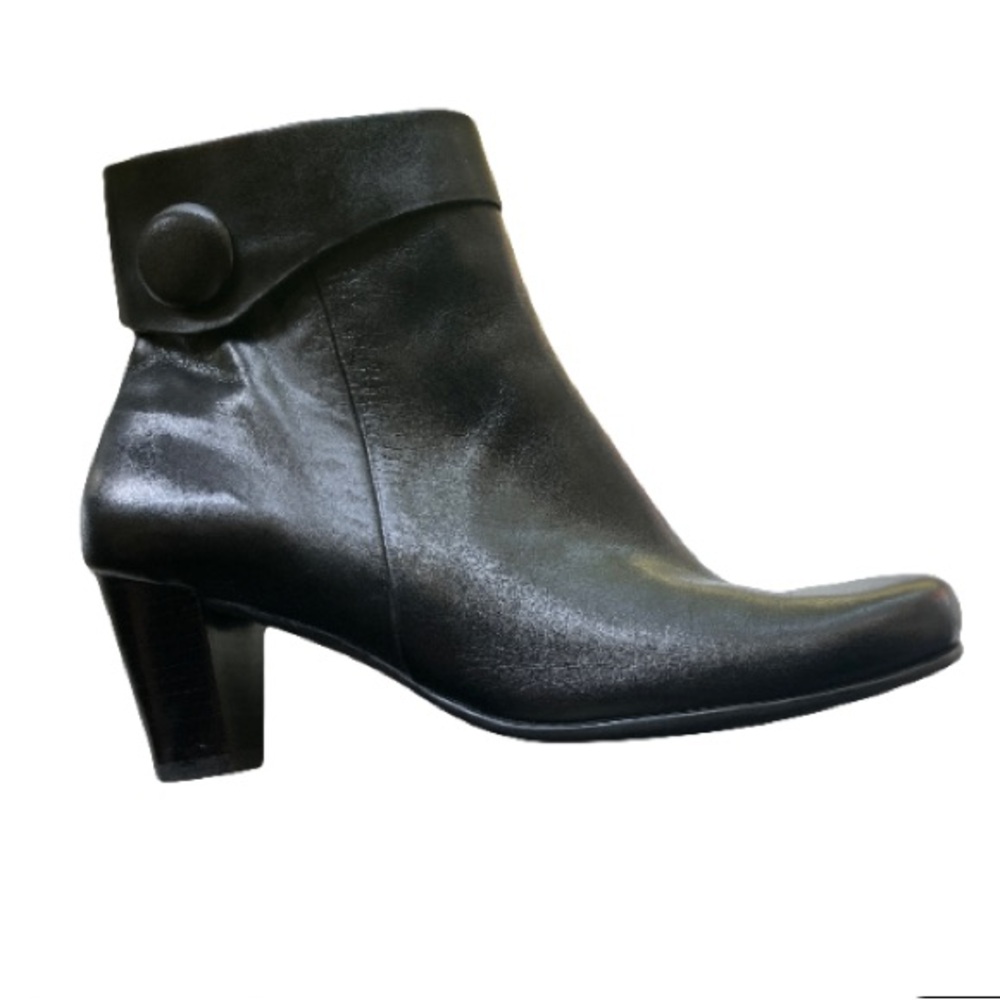 Ecco Women's Side Zip Button Accent Booties Black Leather Size 40 (US 9)